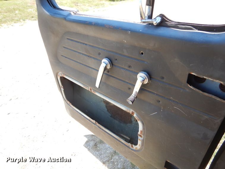 image for item ED9433 1961 Ford F100 pickup truck