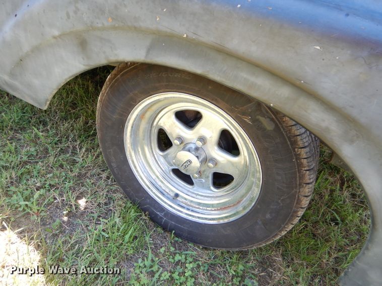 image for item ED9433 1961 Ford F100 pickup truck