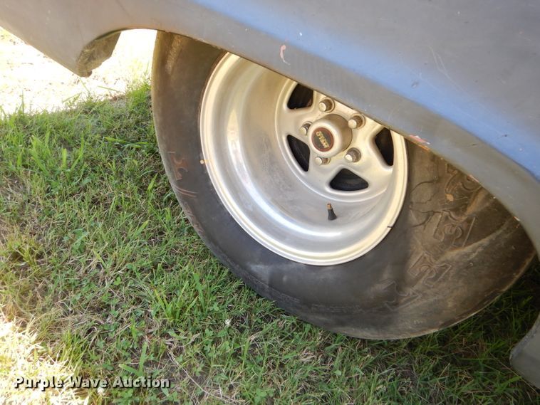 image for item ED9433 1961 Ford F100 pickup truck