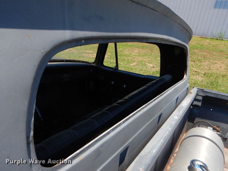 image for item ED9433 1961 Ford F100 pickup truck