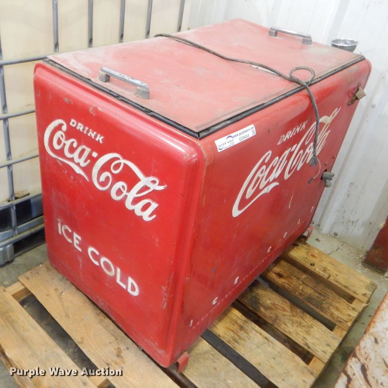image for item ED9454 Coca-Cola cooler