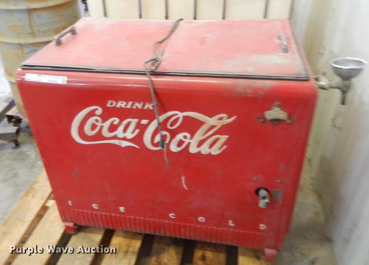 image for item ED9454 Coca-Cola cooler