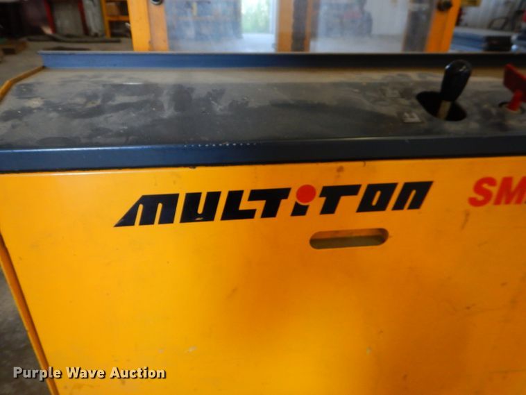 image for item ED9455 2003 Multiton SM20 lift