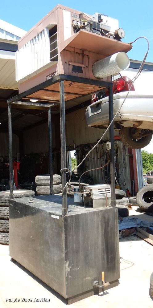 image for item ED9457 2004 Reznor RA235 oil heater