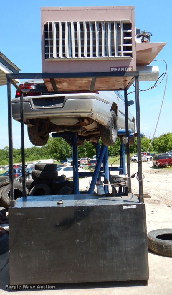 image for item ED9457 2004 Reznor RA235 oil heater