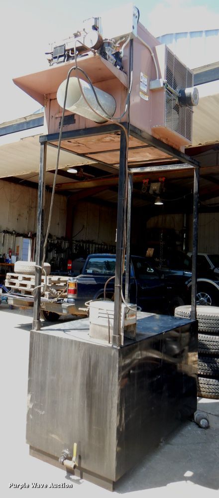 image for item ED9457 2004 Reznor RA235 oil heater