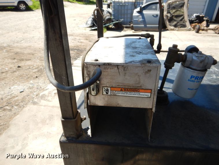 image for item ED9457 2004 Reznor RA235 oil heater