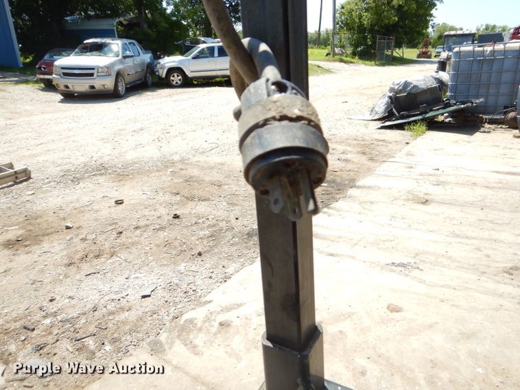 image for item ED9457 2004 Reznor RA235 oil heater