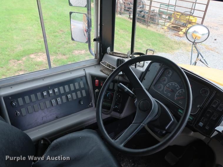 image for item FE9646 2006 Freightliner FS65 Thomas school bus