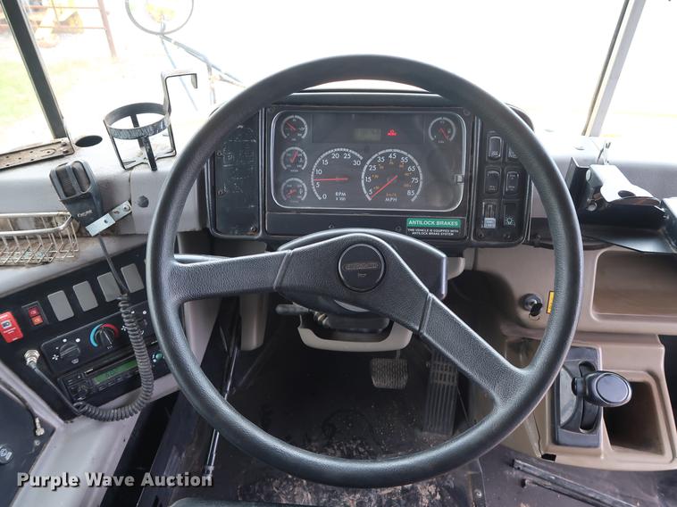 image for item FE9646 2006 Freightliner FS65 Thomas school bus