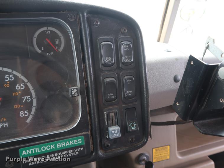 image for item FE9646 2006 Freightliner FS65 Thomas school bus