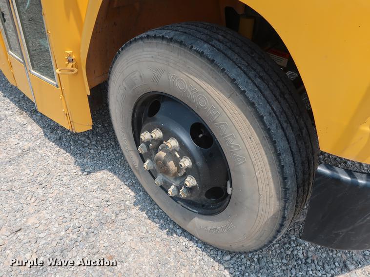 image for item FE9646 2006 Freightliner FS65 Thomas school bus