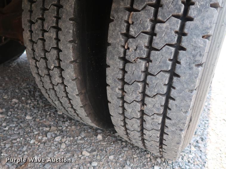 image for item FE9646 2006 Freightliner FS65 Thomas school bus