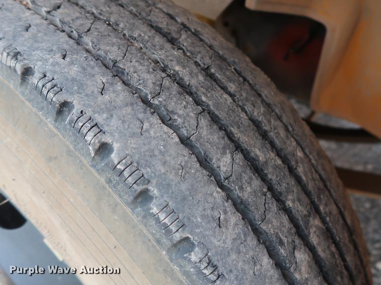 image for item FE9646 2006 Freightliner FS65 Thomas school bus