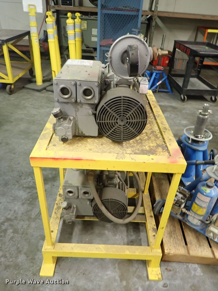 image for item FE9794 (2) Busch R5 vacuum pumps