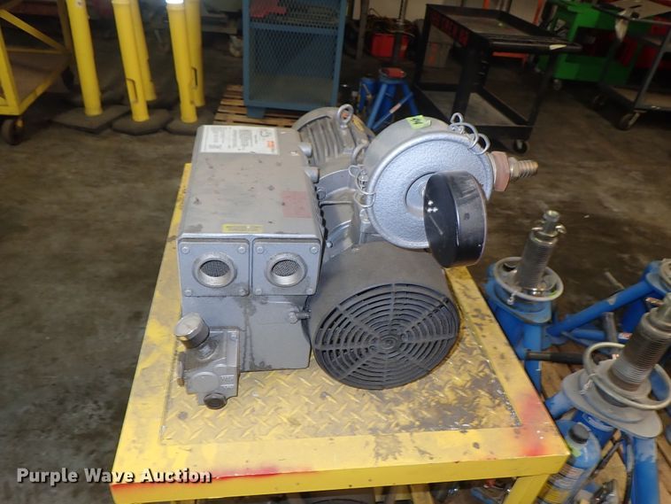 image for item FE9794 (2) Busch R5 vacuum pumps