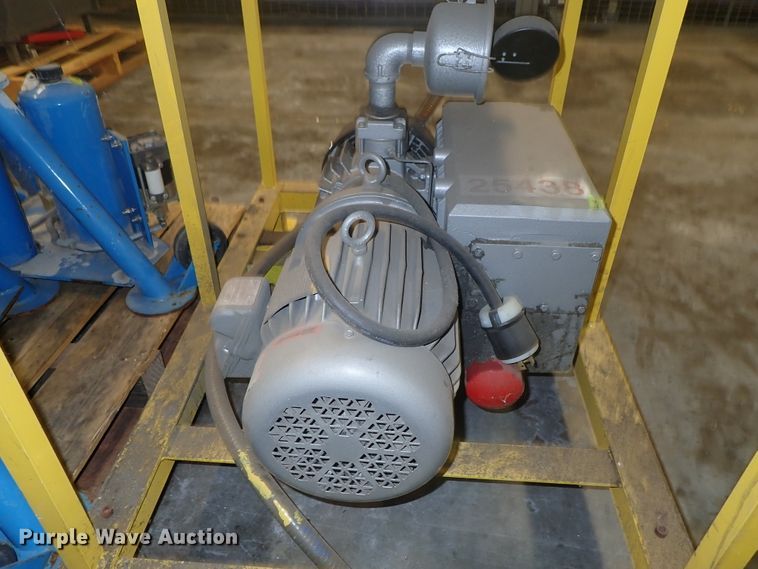 image for item FE9794 (2) Busch R5 vacuum pumps