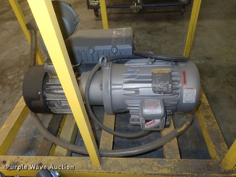 image for item FE9794 (2) Busch R5 vacuum pumps