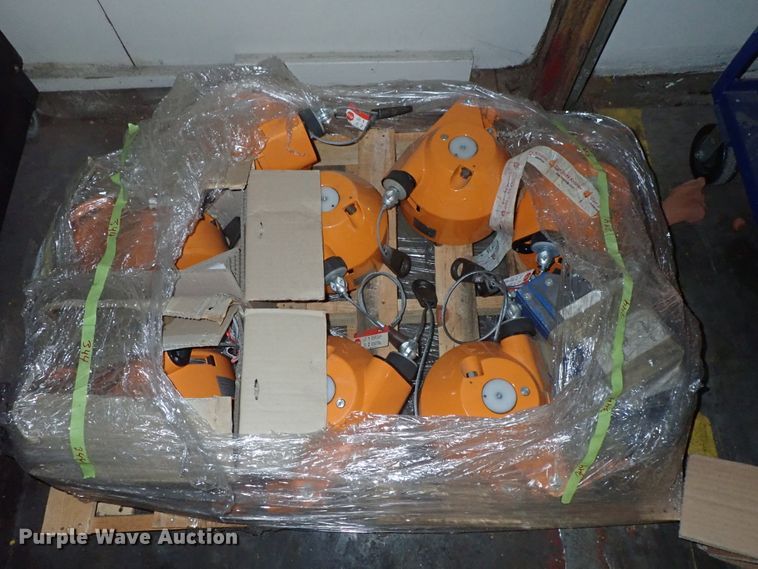 image for item FE9795 (8) Packers Kromer zero gravity tool balancer