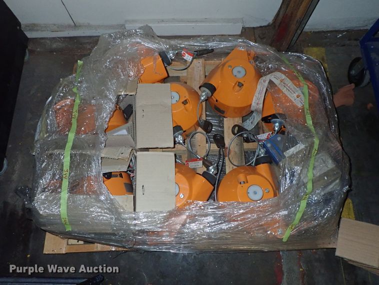 image for item FE9795 (8) Packers Kromer zero gravity tool balancer