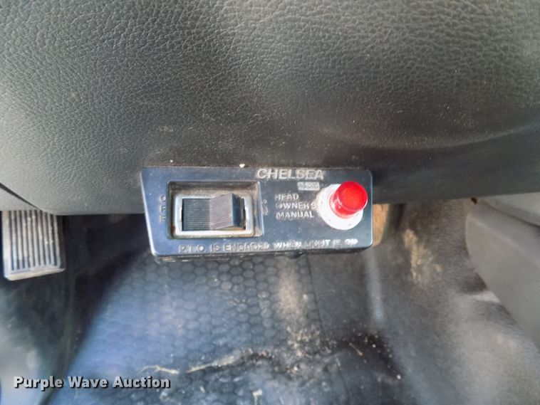 image for item FI9897 2011 Dodge Ram 4500 flatbed truck