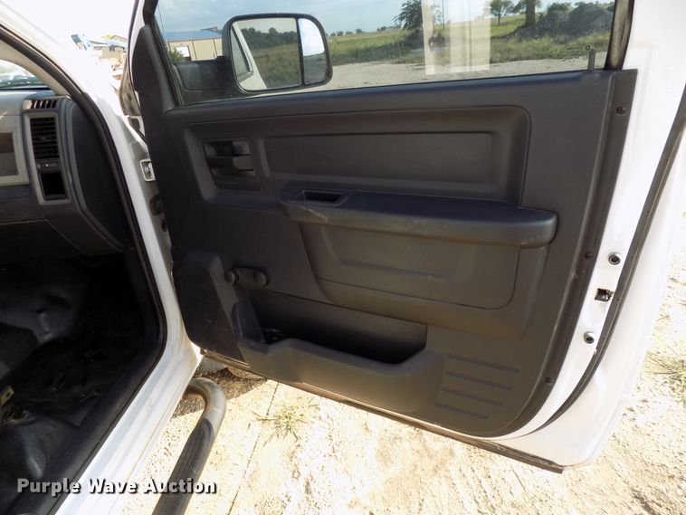 image for item FI9897 2011 Dodge Ram 4500 flatbed truck