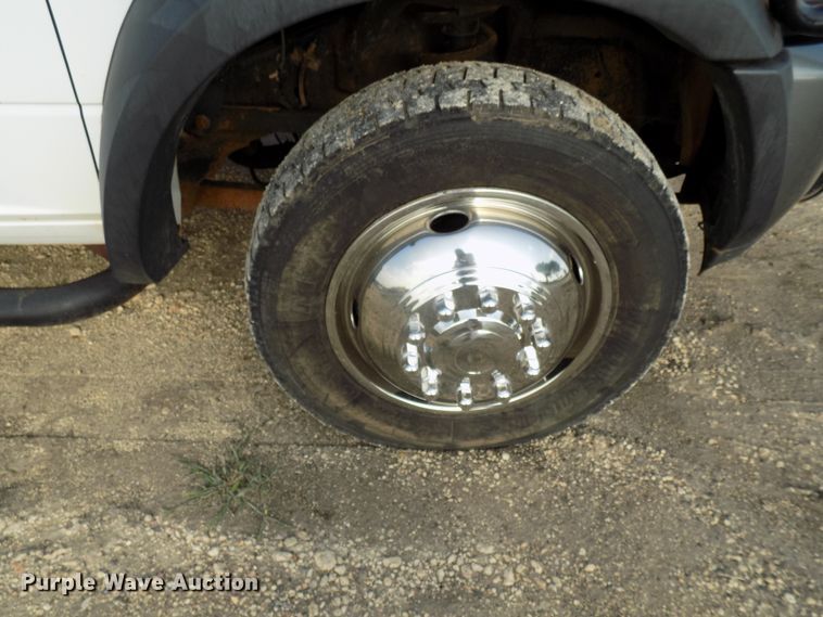 image for item FI9897 2011 Dodge Ram 4500 flatbed truck