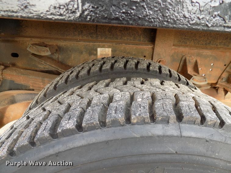 image for item FI9897 2011 Dodge Ram 4500 flatbed truck