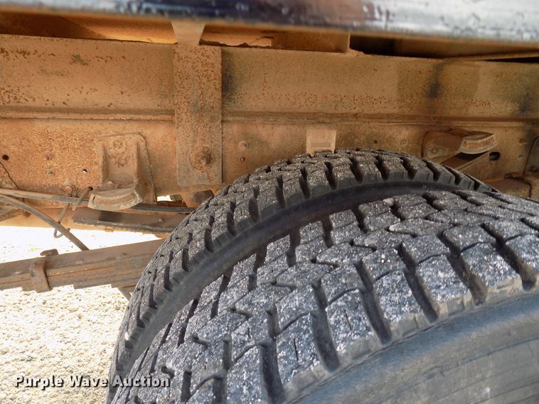 image for item FI9897 2011 Dodge Ram 4500 flatbed truck