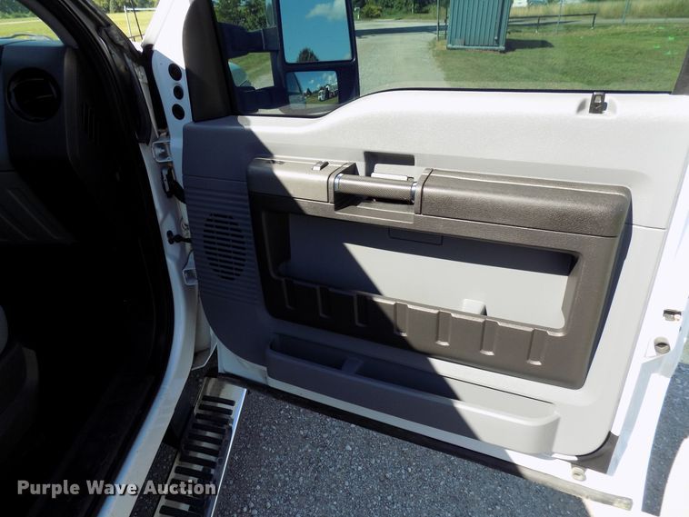 image for item FI9900 2011 Ford F250 Super Duty SuperCab pickup truck
