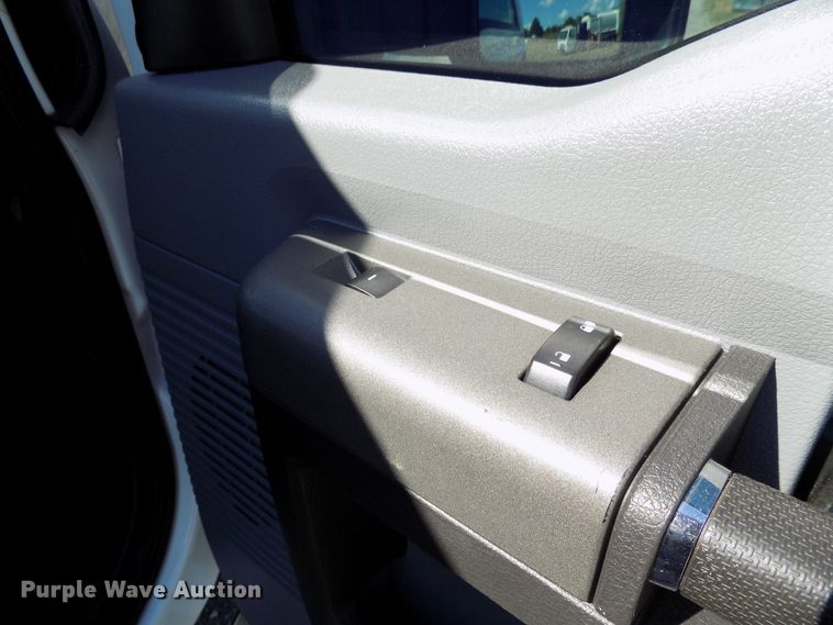 image for item FI9900 2011 Ford F250 Super Duty SuperCab pickup truck