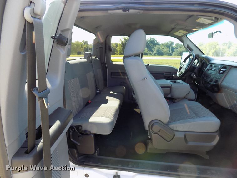 image for item FI9900 2011 Ford F250 Super Duty SuperCab pickup truck