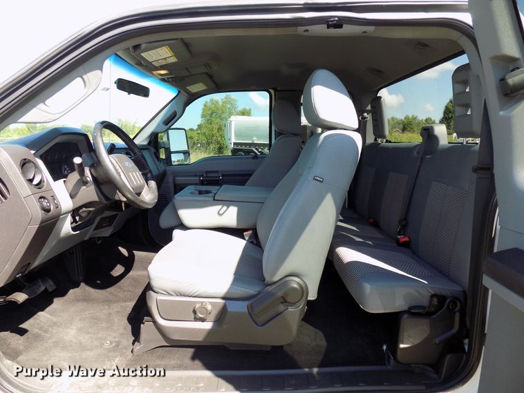 image for item FI9900 2011 Ford F250 Super Duty SuperCab pickup truck