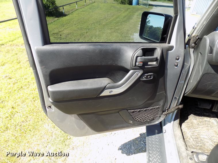 image for item FI9901 2015 Jeep Wrangler SUV