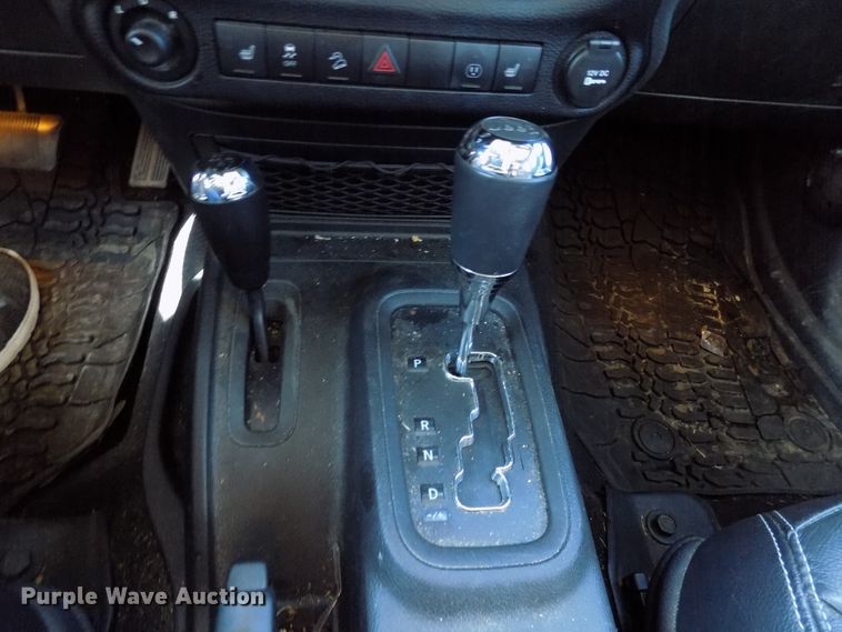 image for item FI9901 2015 Jeep Wrangler SUV