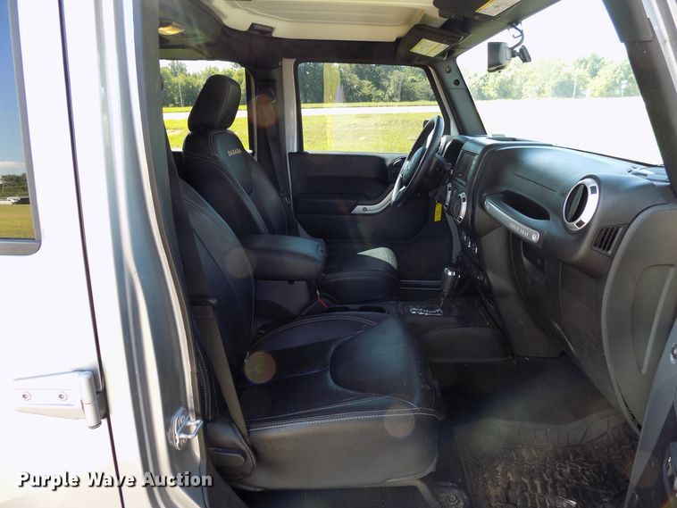 image for item FI9901 2015 Jeep Wrangler SUV