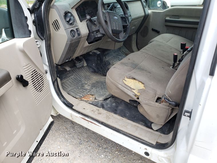 image for item FL9055 2008 Ford F250 Super Duty pickup truck
