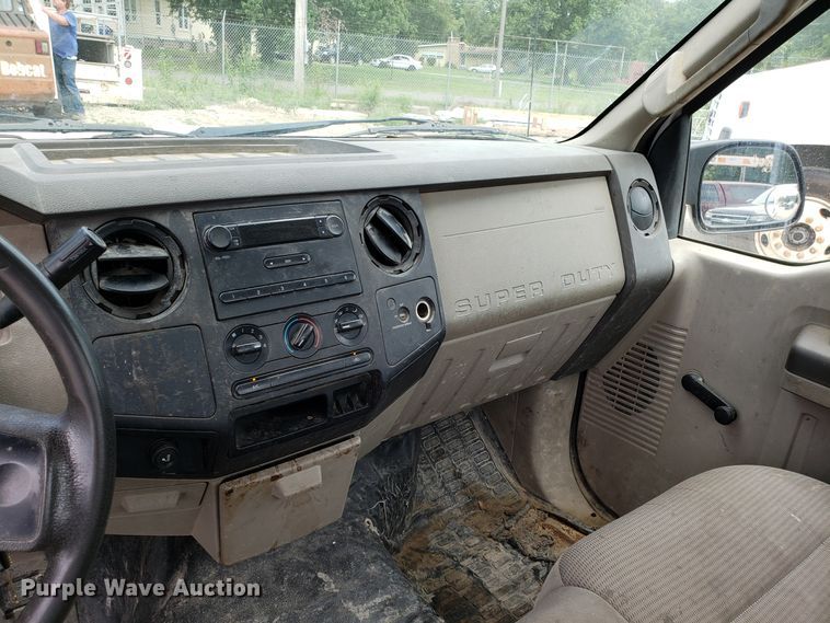 image for item FL9055 2008 Ford F250 Super Duty pickup truck