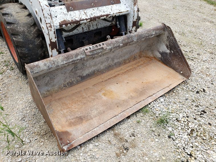 image for item FL9058 Bobcat S150 skid steer