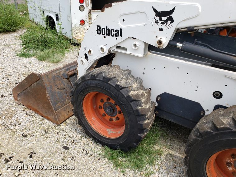 image for item FL9058 Bobcat S150 skid steer