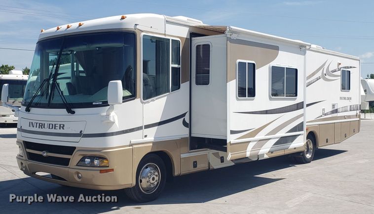 image for item FL9061 2002 Ford Intruder RV