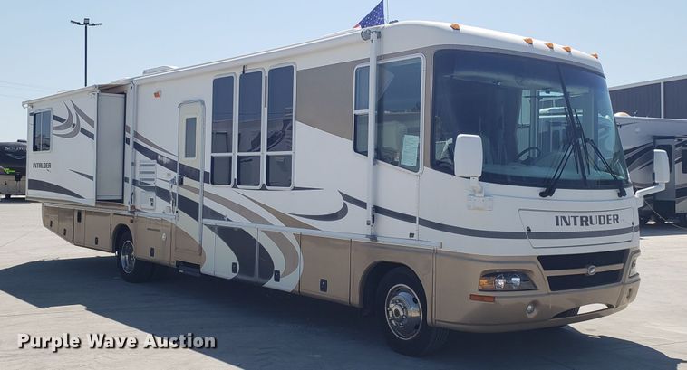 image for item FL9061 2002 Ford Intruder RV