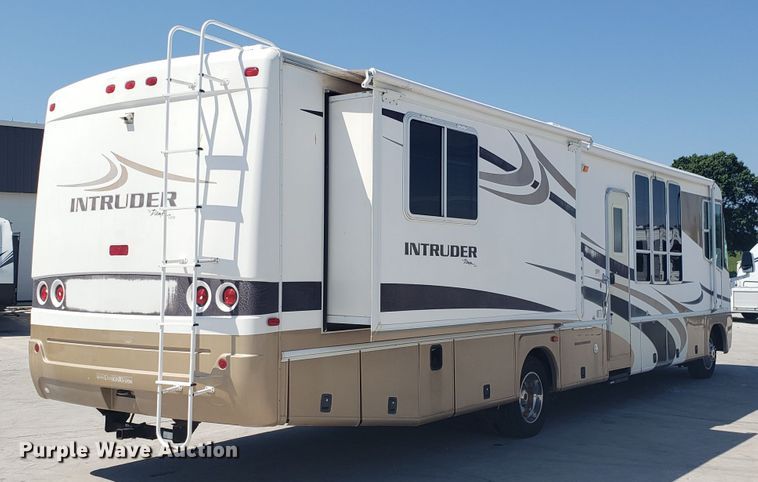 image for item FL9061 2002 Ford Intruder RV