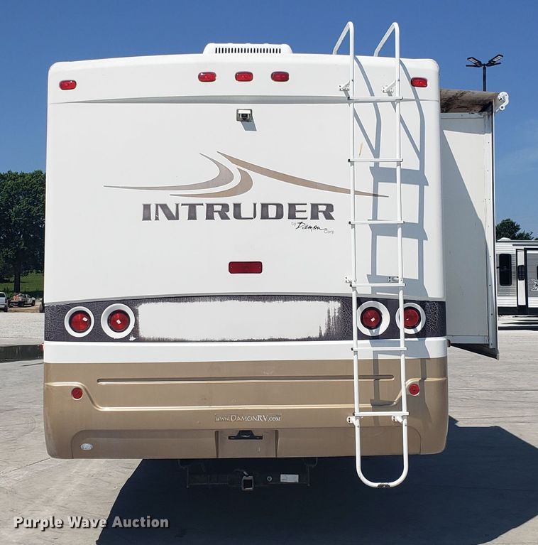 image for item FL9061 2002 Ford Intruder RV