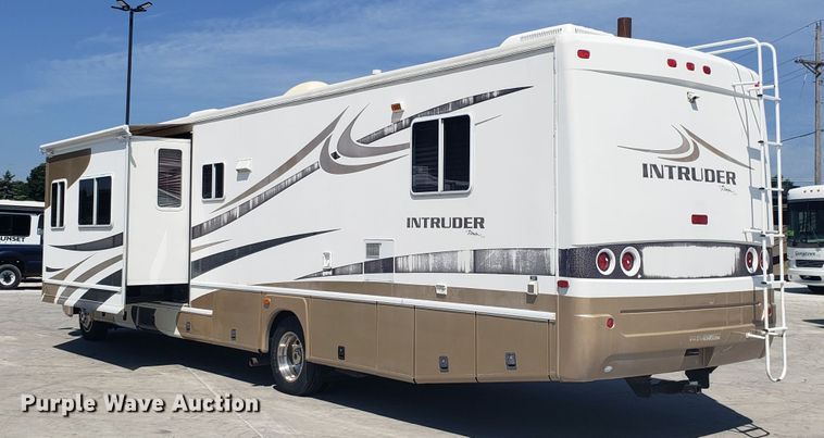 image for item FL9061 2002 Ford Intruder RV