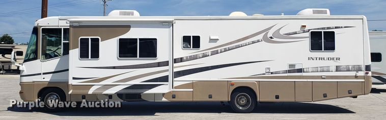 image for item FL9061 2002 Ford Intruder RV