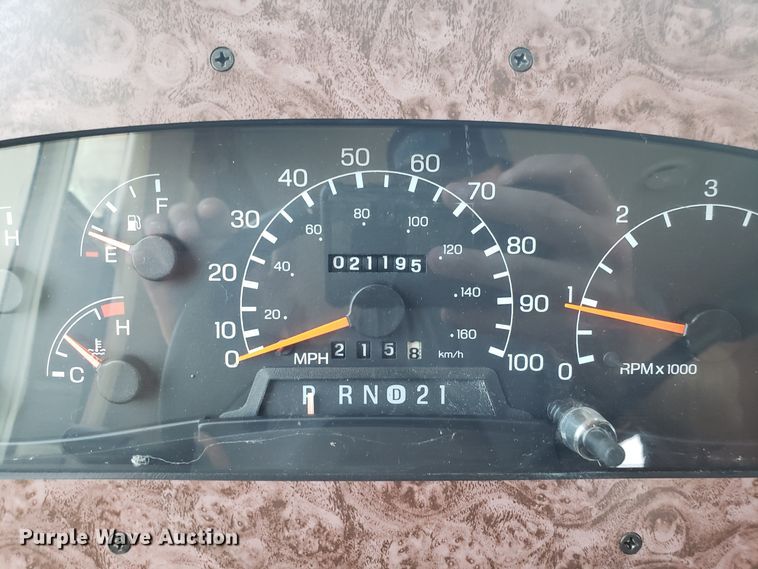 image for item FL9061 2002 Ford Intruder RV