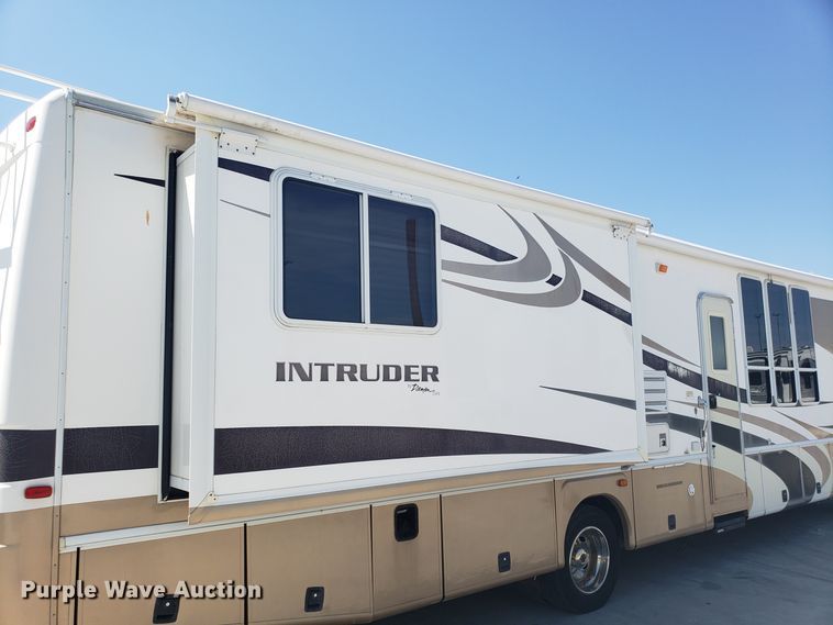 image for item FL9061 2002 Ford Intruder RV