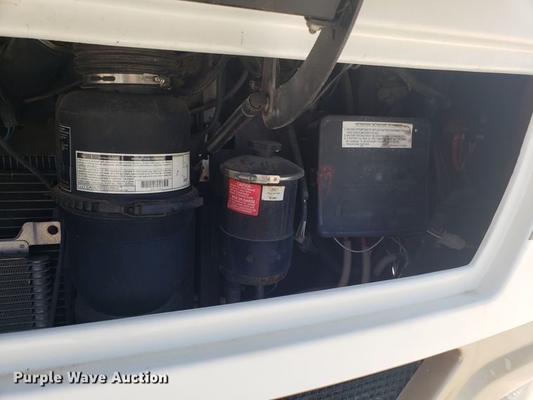 image for item FL9061 2002 Ford Intruder RV