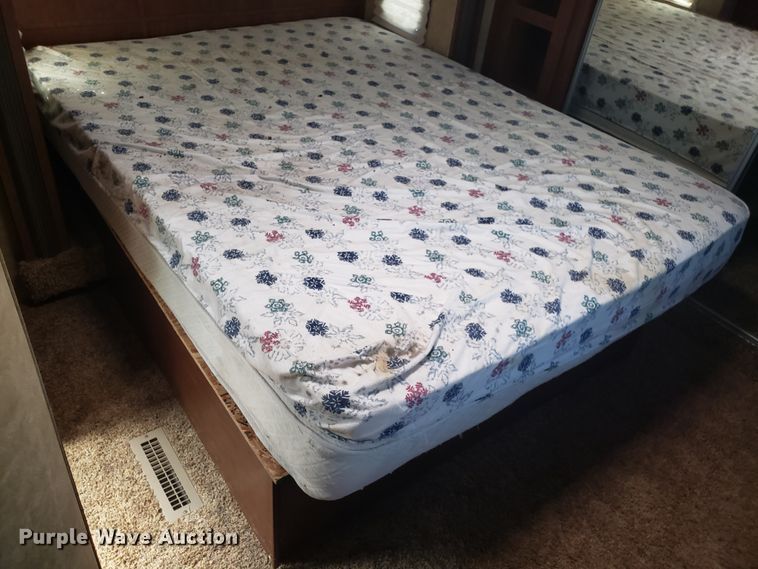 image for item FL9062 2012 Heatland Elkridge camper